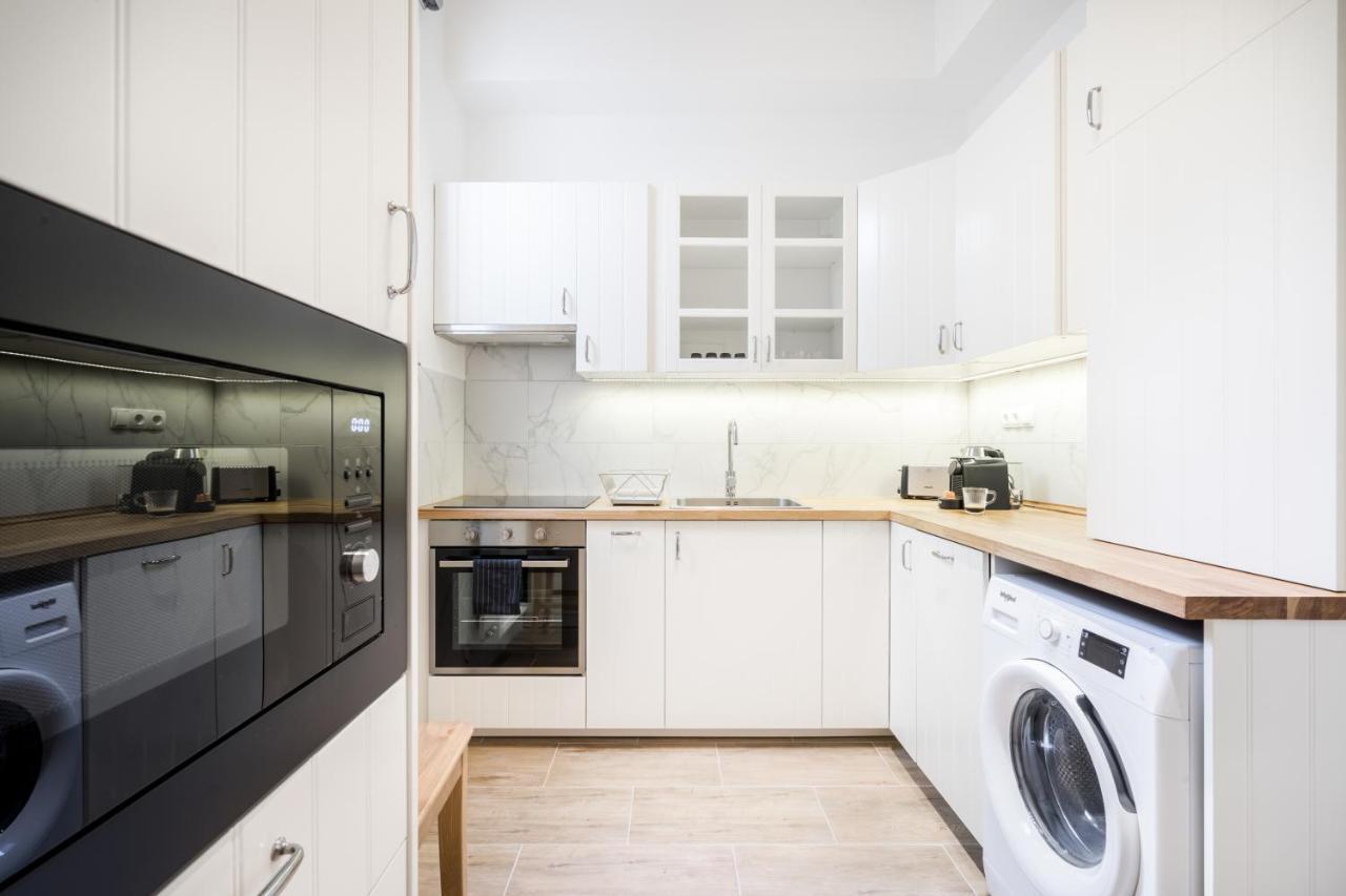 Bpr Blooming Design Home With A/C Budapest Eksteriør bilde